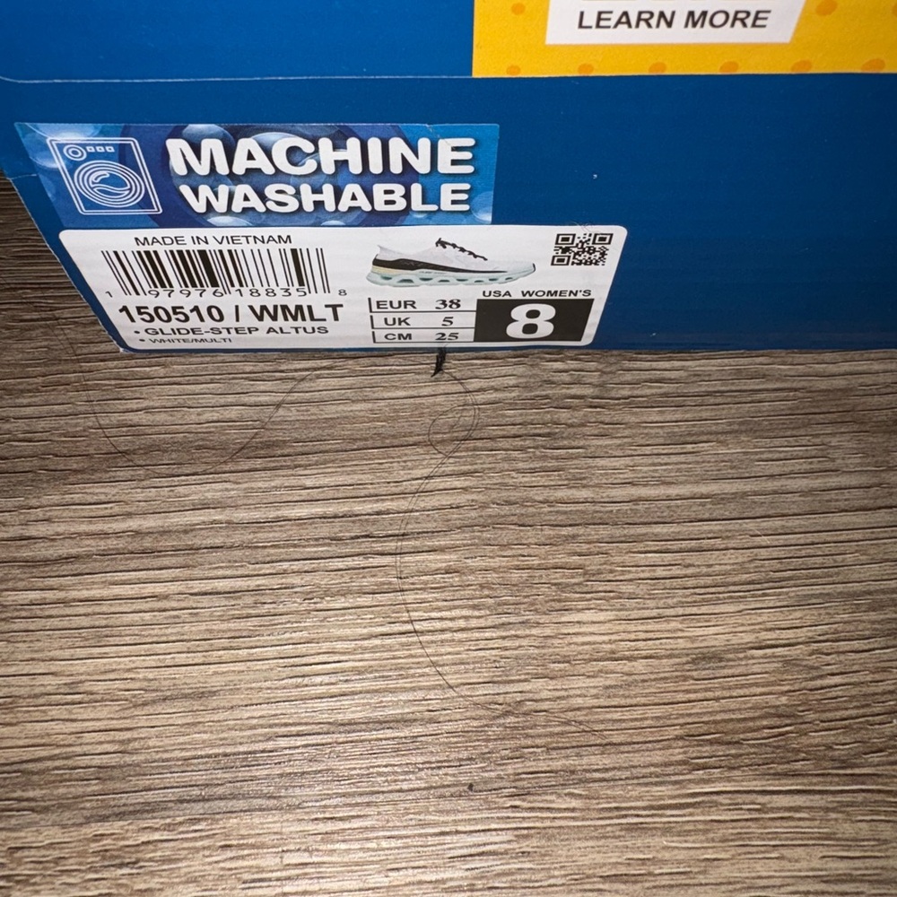 Skechers women’s Athletic Slip-Ins White Black - Picture 4 of 5